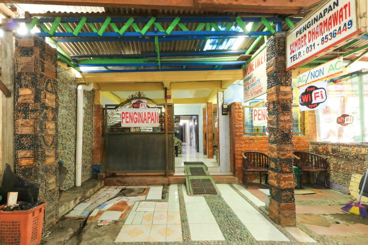 Dharmawati Homestay Syariah at Terminal Purabaya Waru Luaran gambar